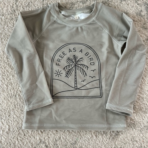 Rylee & Cru rashguard + boardshorts, size 2-3y - Picture 3 of 5